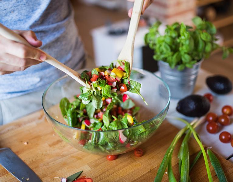 Diet Quality toolkit image mixed salad bowl